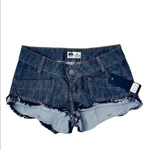 STRATA | SHORT DENIM BOOTY SHORTS Size: Small | NWT